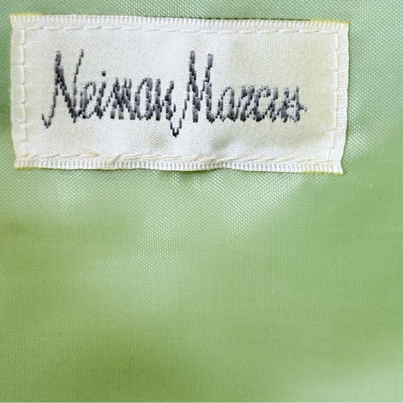 Neiman Marcus Pink Retro Tote Bag Purse Fashion Diva Print Wood Handles - Picture 8 of 9